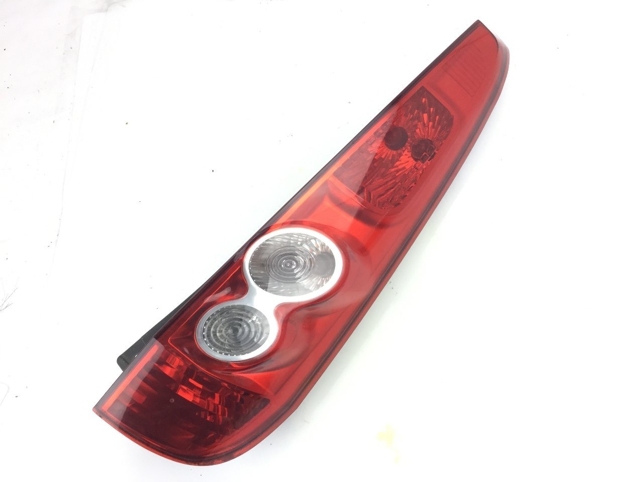 FORD FIESTA ARKA STOP SAĞ 5 KAPI 06