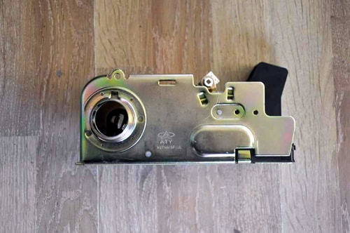 FORD CONNECT ÖN SOL KAPI MERKEZİ KİLİDİ KOMPLE 02